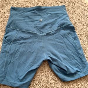 Lululemon shorts with pockets